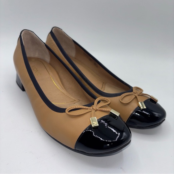 Vionic Shoes - Vionic Ladies Daphne Brown Black Toe Cap Slip On Shoes Size 9